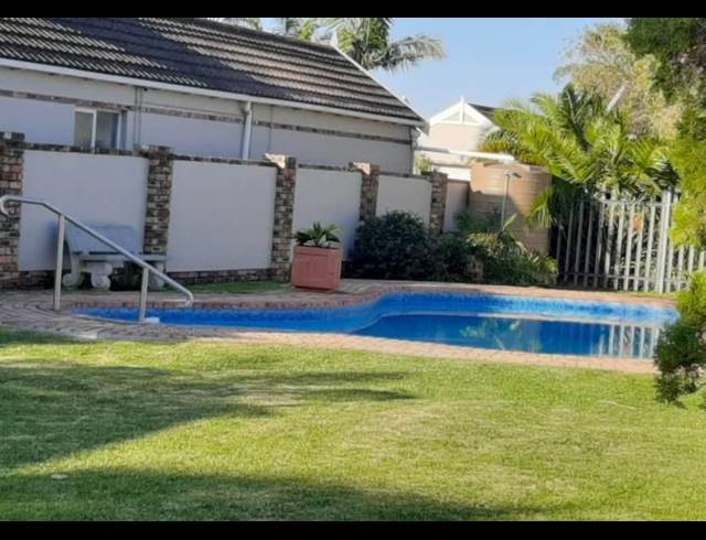3 BEDROOM TOWNHOUSE RENTED IN LORRAINE